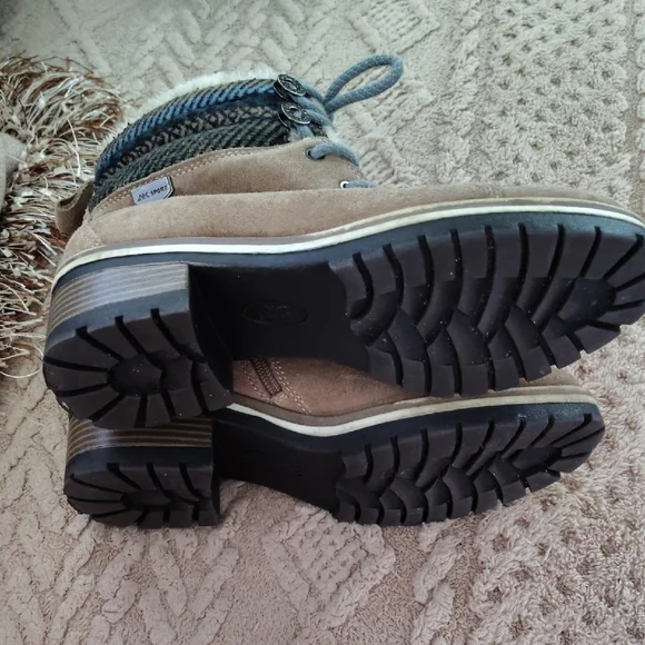 Anne Klein Taupe Lace Up Fur Lined Leather Boots Sz 8M - Picture 4 of 4